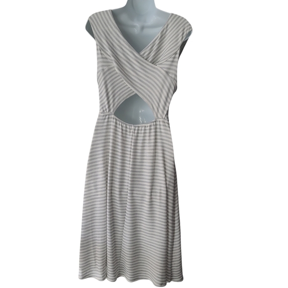 NWT Soft Flowy Dress Preppy Comfy Sz Large Striped Spring Cutout Cream Summer - Picture 2 of 10
